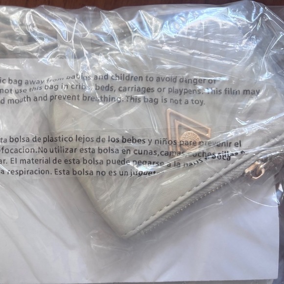 Valentino Orlandi Quilted Vegan Leather Crossbody & Wallet Cream NWT MSRP $380 - Picture 4 of 4